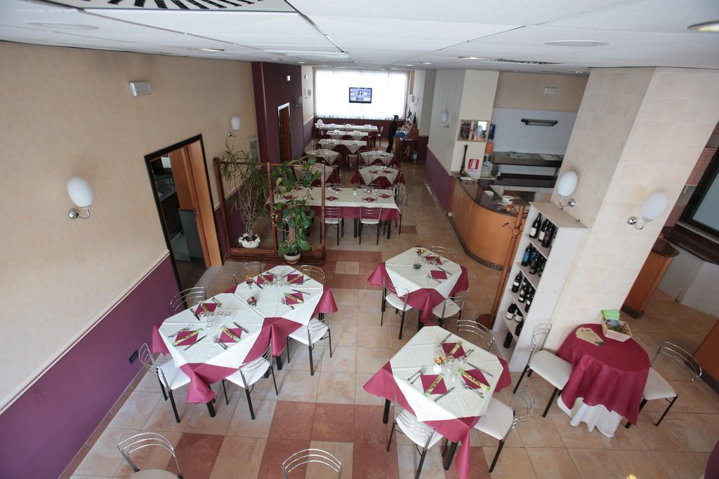 Hotel Kroma Рагуза Екстериор снимка