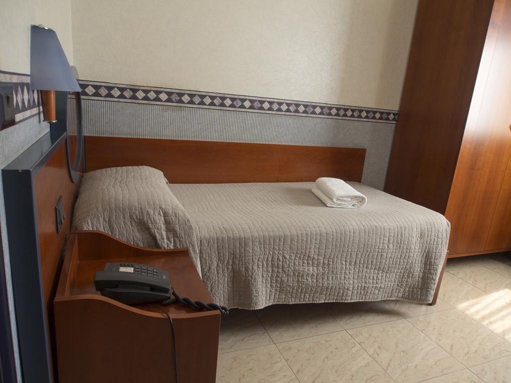 Hotel Kroma Рагуза Екстериор снимка