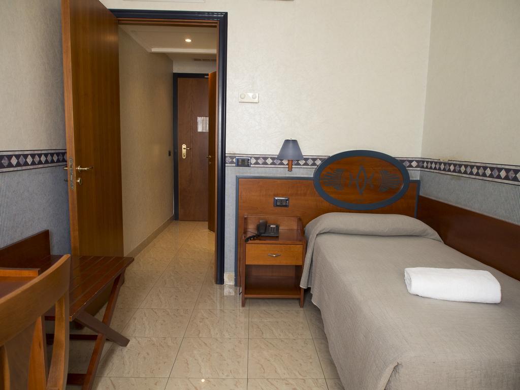 Hotel Kroma Рагуза Екстериор снимка
