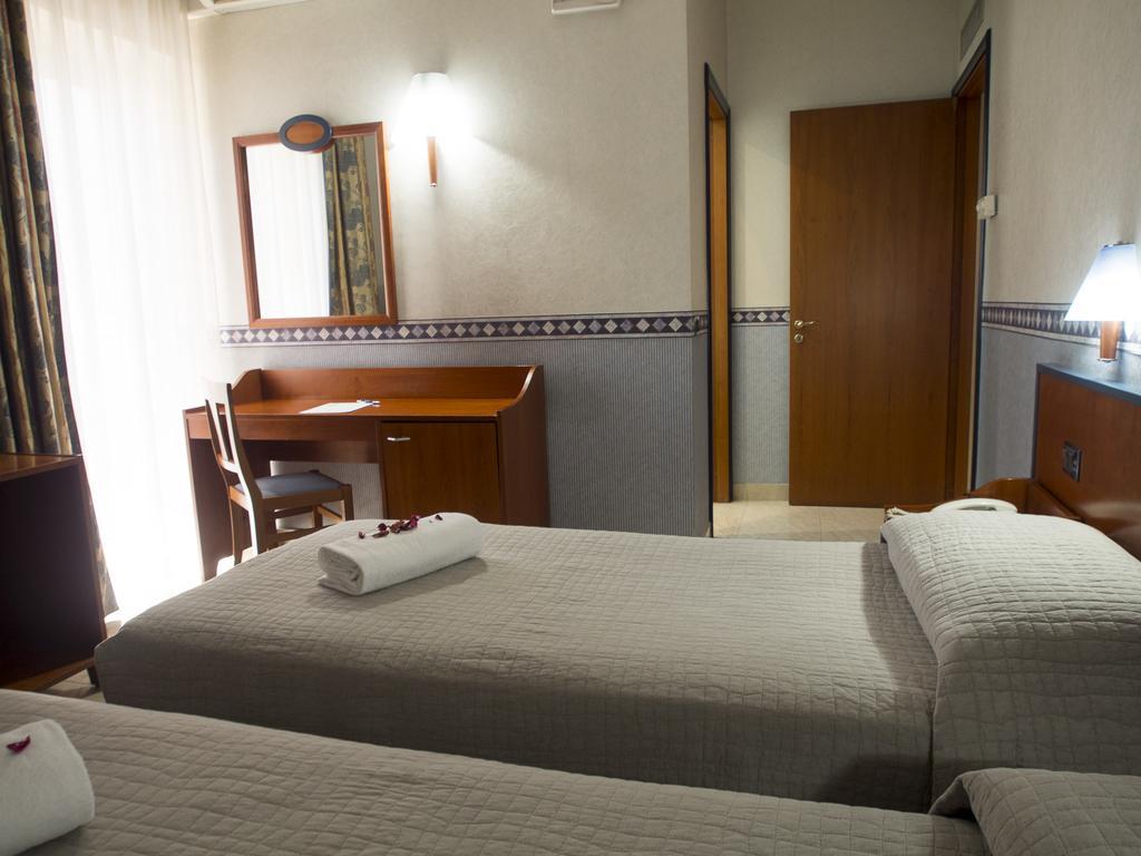 Hotel Kroma Рагуза Екстериор снимка