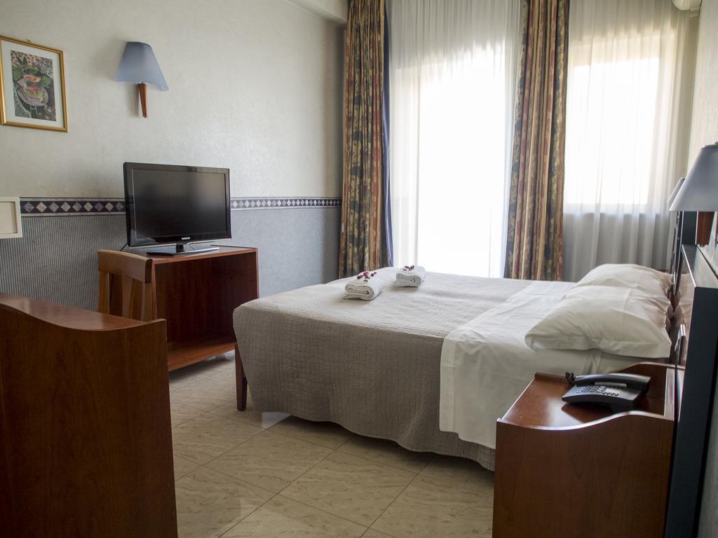 Hotel Kroma Рагуза Екстериор снимка