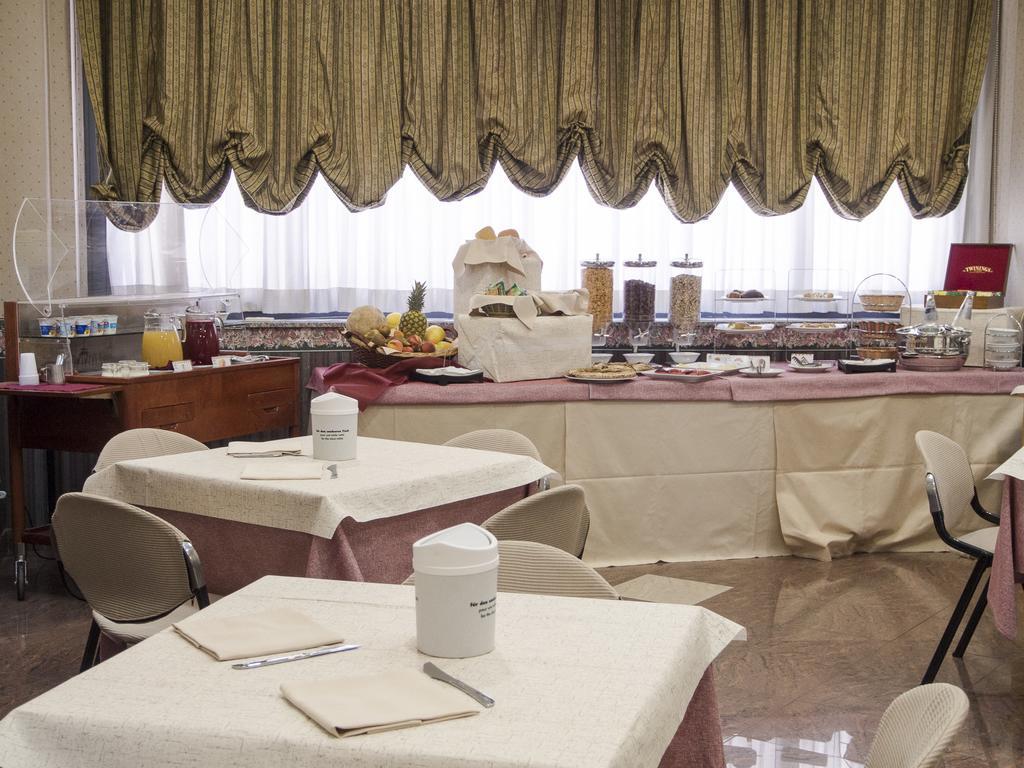 Hotel Kroma Рагуза Екстериор снимка