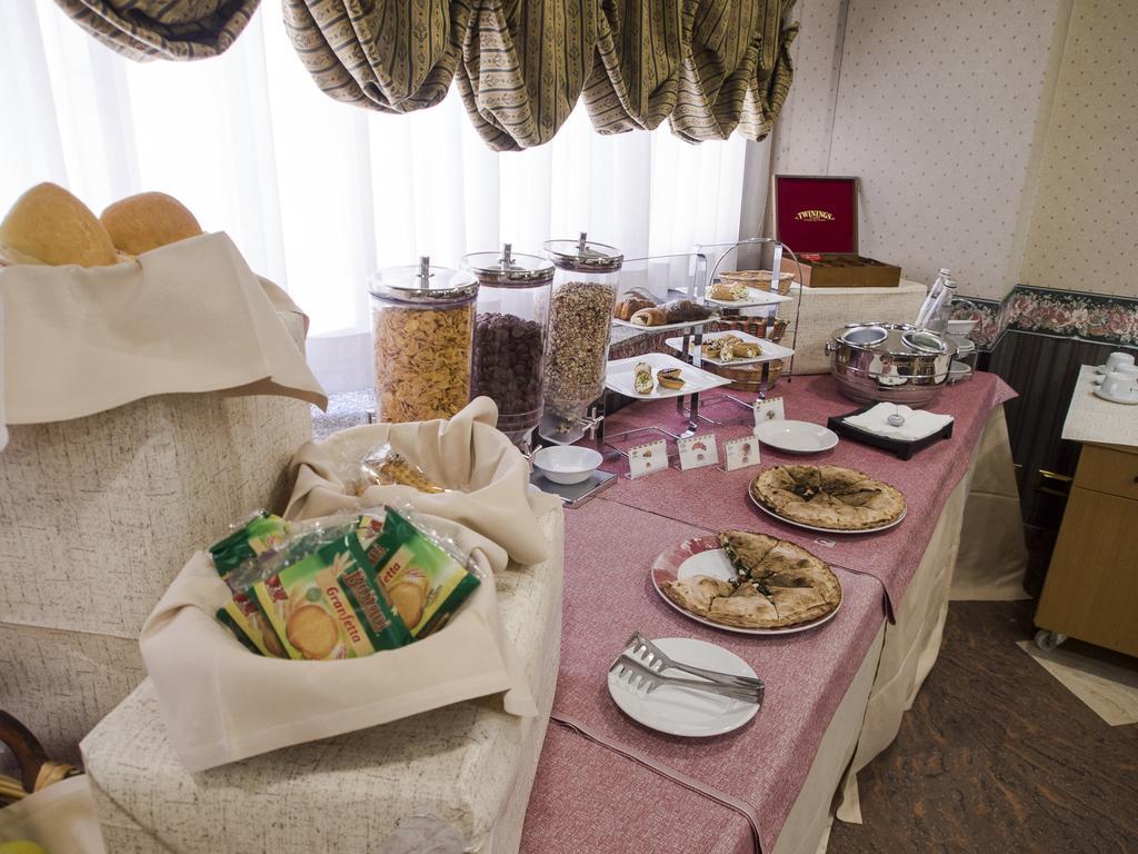 Hotel Kroma Рагуза Екстериор снимка