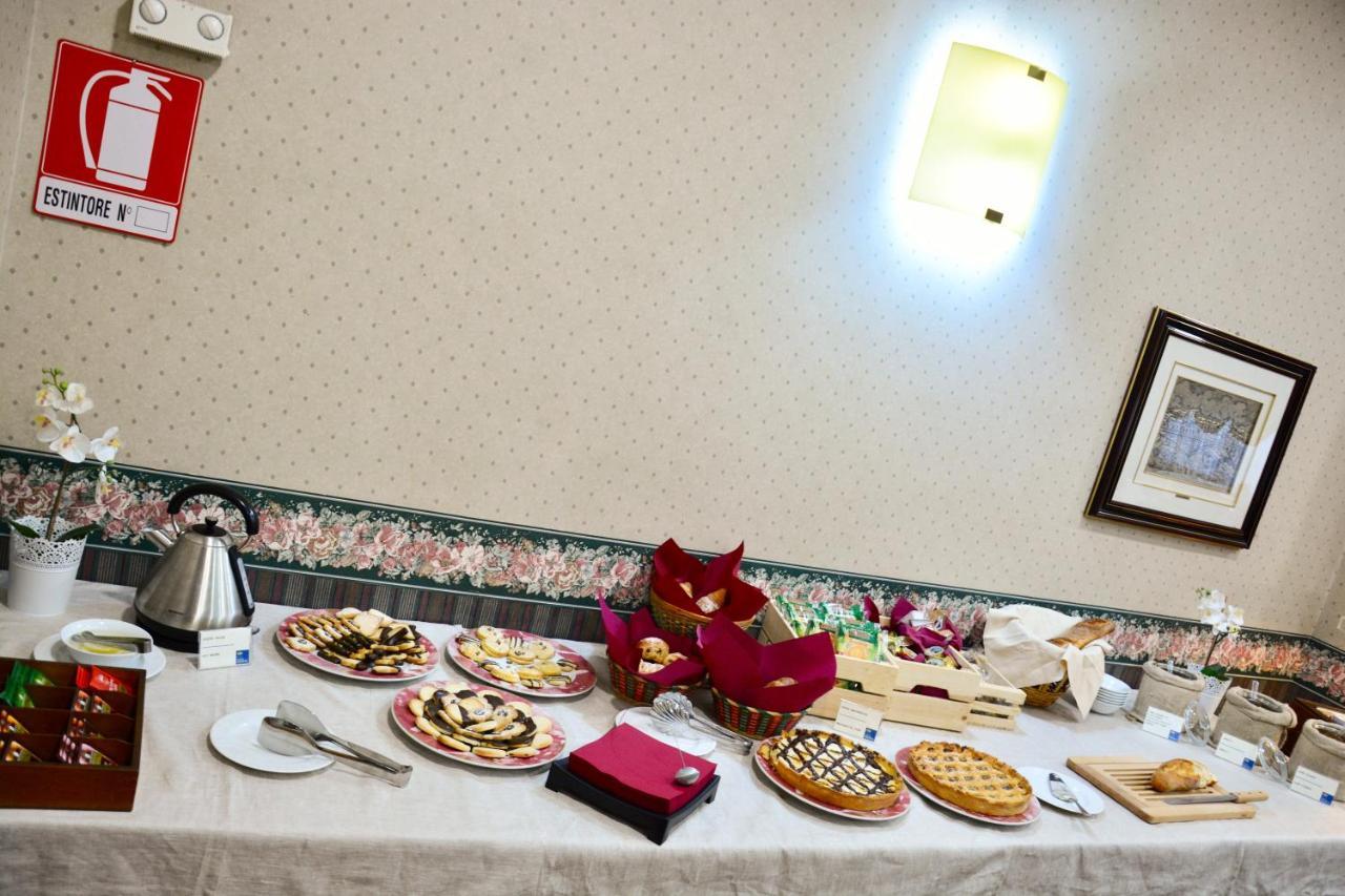 Hotel Kroma Рагуза Екстериор снимка